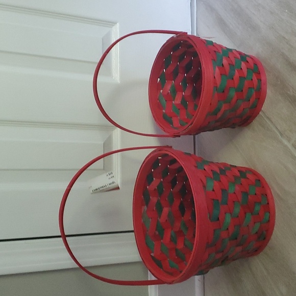 NWT Set Ashland Christmas Woven Wicker Basket with Adjustable Handle - Picture 2 of 10